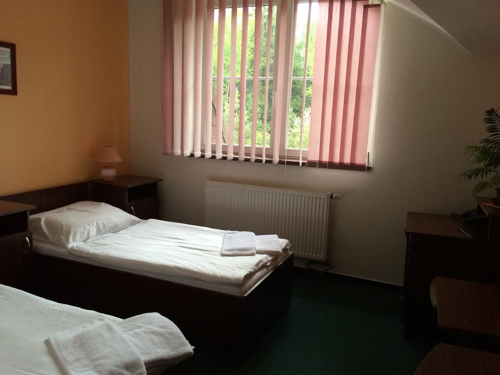 Hotel Schindleruv Haj Svitavy Quarto foto